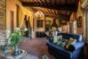 Villa a Capannori - La Dimora dei Conti Villa a Capannori - La Dimora dei Conti