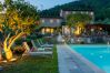 Villa a Lucca - Tuscan Fizz Villa, a Vineyards Retreat