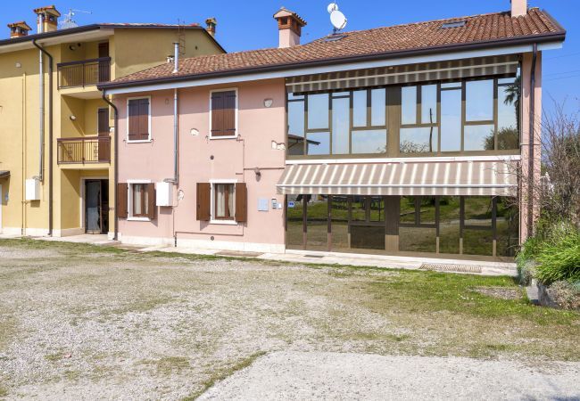 Appartamento a Lazise - ROSA BACCARAT NR 5 Appartamento a Lazise - ROSA BACCARAT NR 5