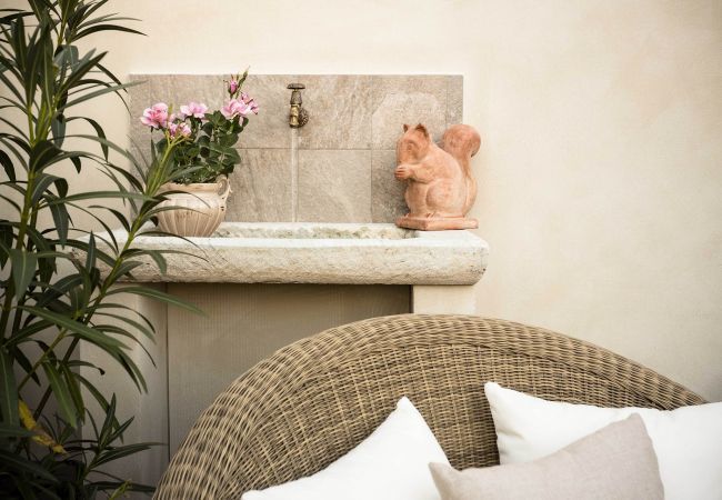 Appartamento a Lucca - Casa Laura, a Terrace above Lucca Appartamento a Lucca - Casa Laura, a Terrace above Lucca