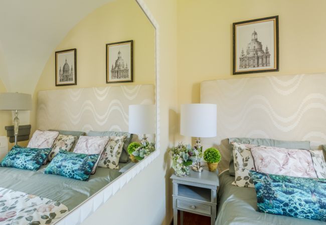 Appartamento a Lucca - The Arnolfini Portrait Apartment Appartamento a Lucca - The Arnolfini Portrait Apartment