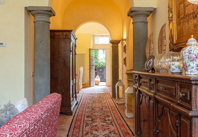 Appartamento a Lucca - Spacious Ground Floor Apartment with Private Garden Inside the Walls of Lucca