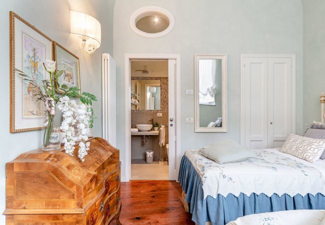 Appartamento a Lucca - Spacious Ground Floor Apartment with Private Garden Inside the Walls of Lucca