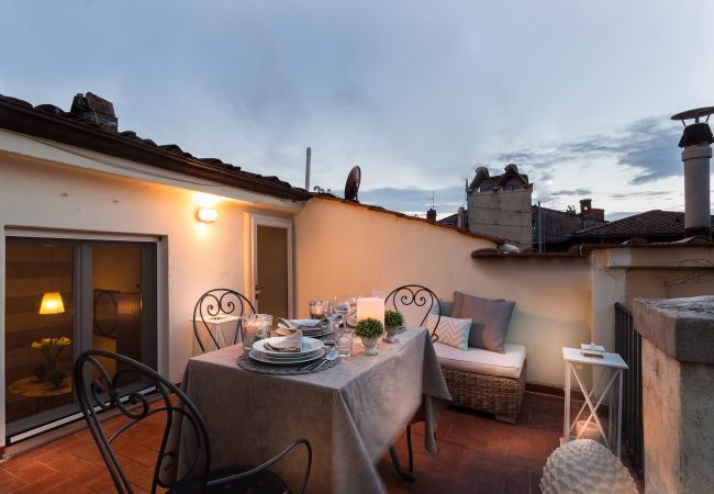 Appartamento a Lucca - CASA MARGHERITA - Residenze Seicento - Stunning view from terrace.