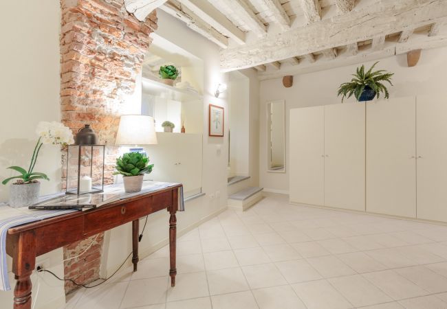 Appartamento a Lucca - The 1400's Apartment Appartamento a Lucca - The 1400's Apartment