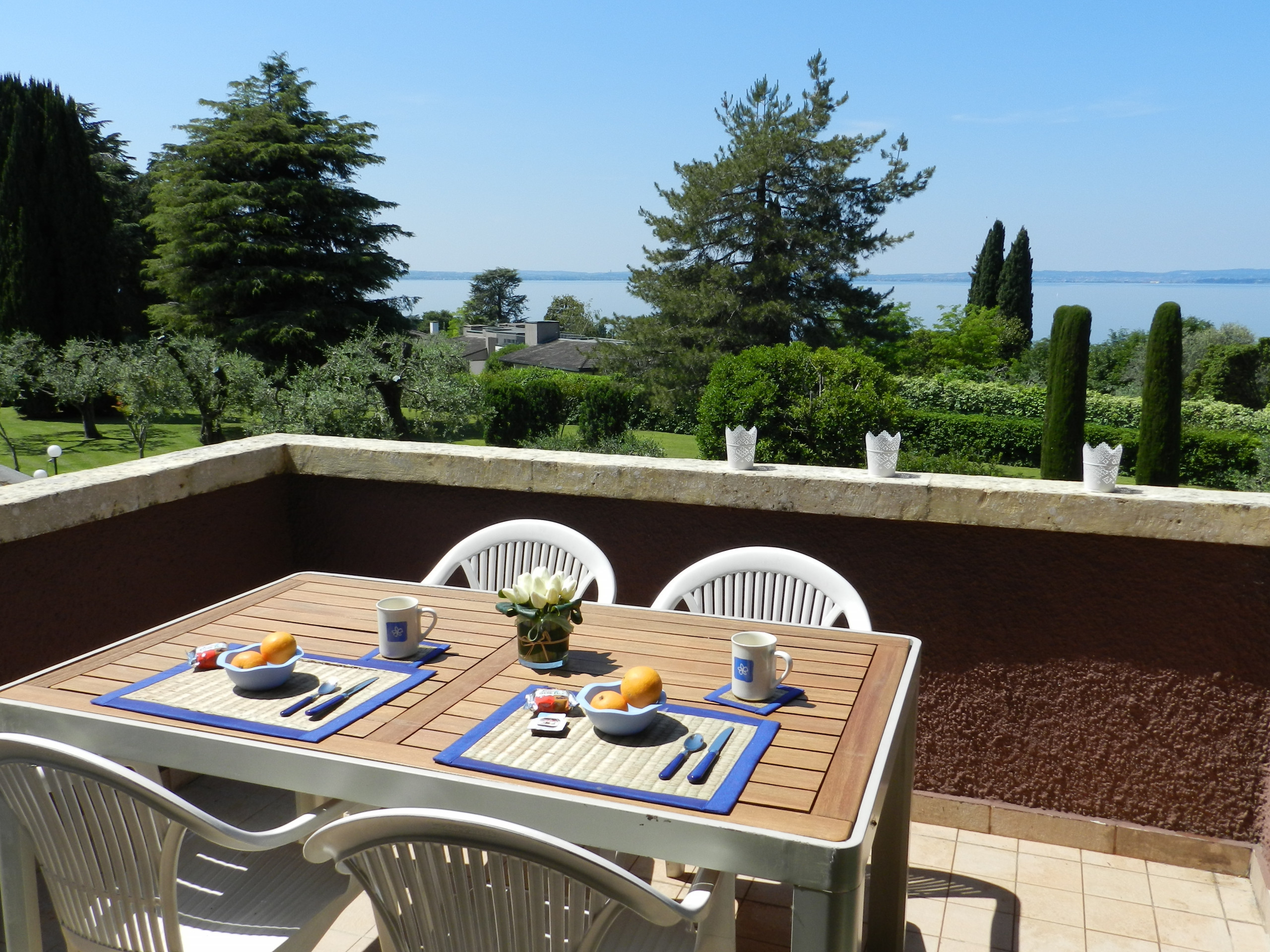  a Bardolino - BLUE VIEW 1