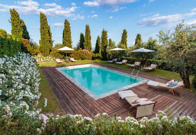 Villa a Capannori - VILLA IL TINAIO Romantic Secluded Farmhouse with Private Pool