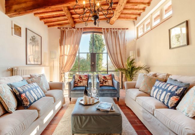 Villa a Capannori - VILLA IL TINAIO Romantic Secluded Farmhouse with Private Pool