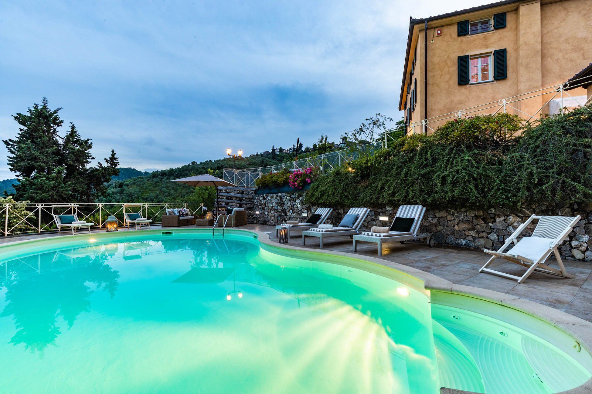 Villa a Camaiore - CASOLARE DEI COLLI Panoramic Private Pool, Lavish Interiors and a Gourmet Kitchen