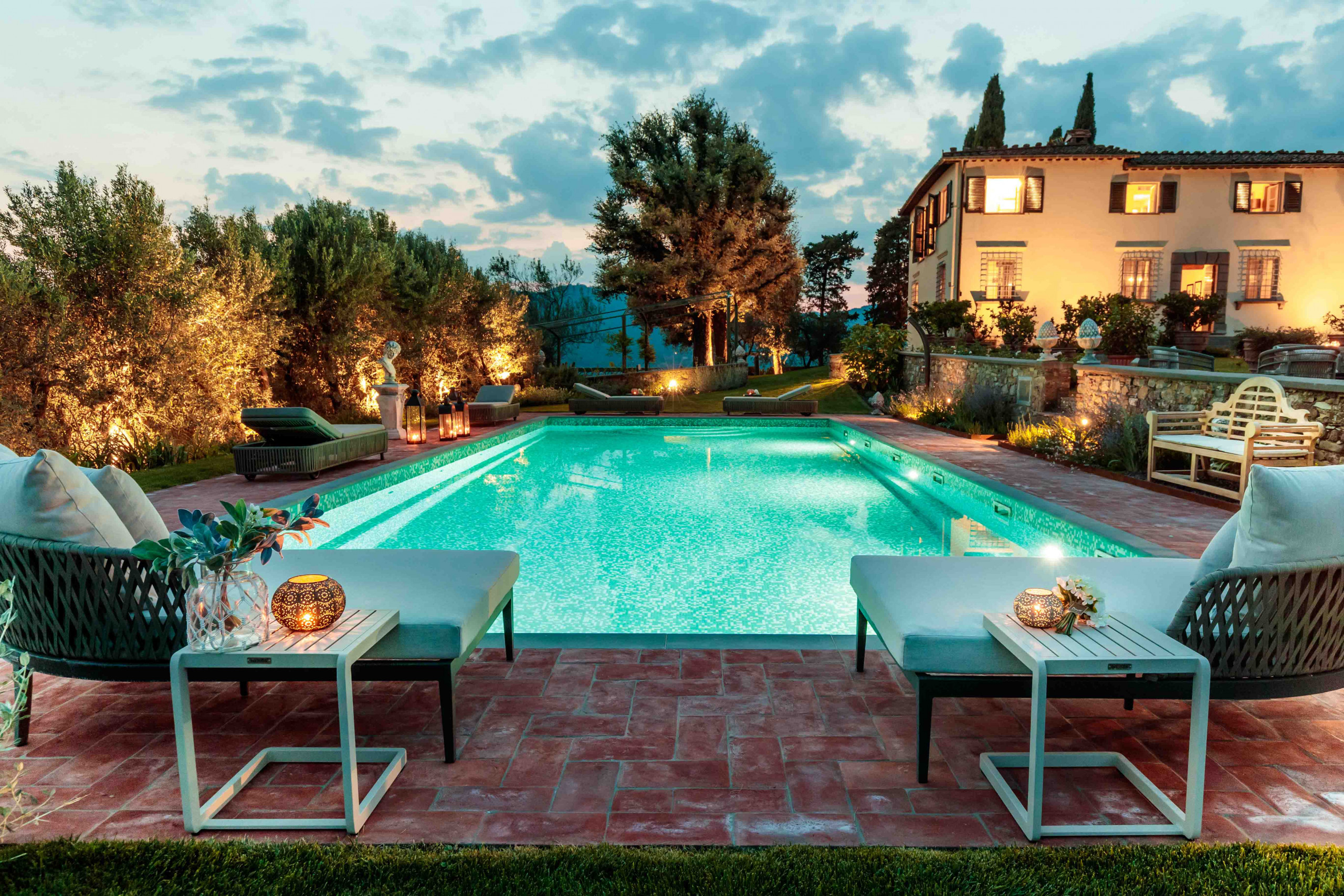 Villa a Lucca - VILLA IL CASTELLO: Vibrant Sanctuary of Enchanting Colours. 6 Bedrooms, Private Pool