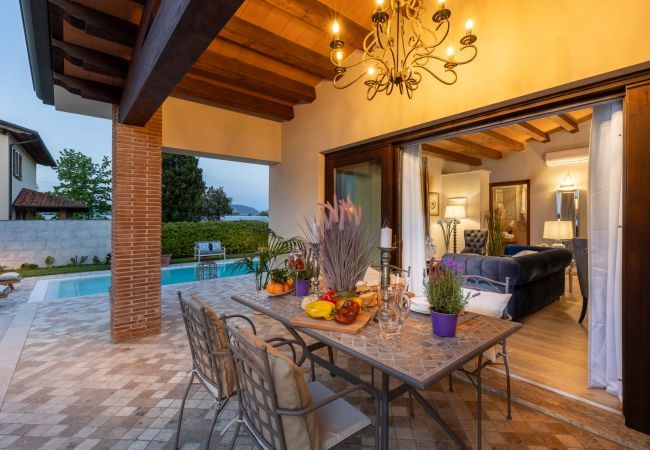 Villa a Viareggio - The Luxury Beach Villa with shared Swimming Pool, between Viareggio and Torre del Lago Puccini