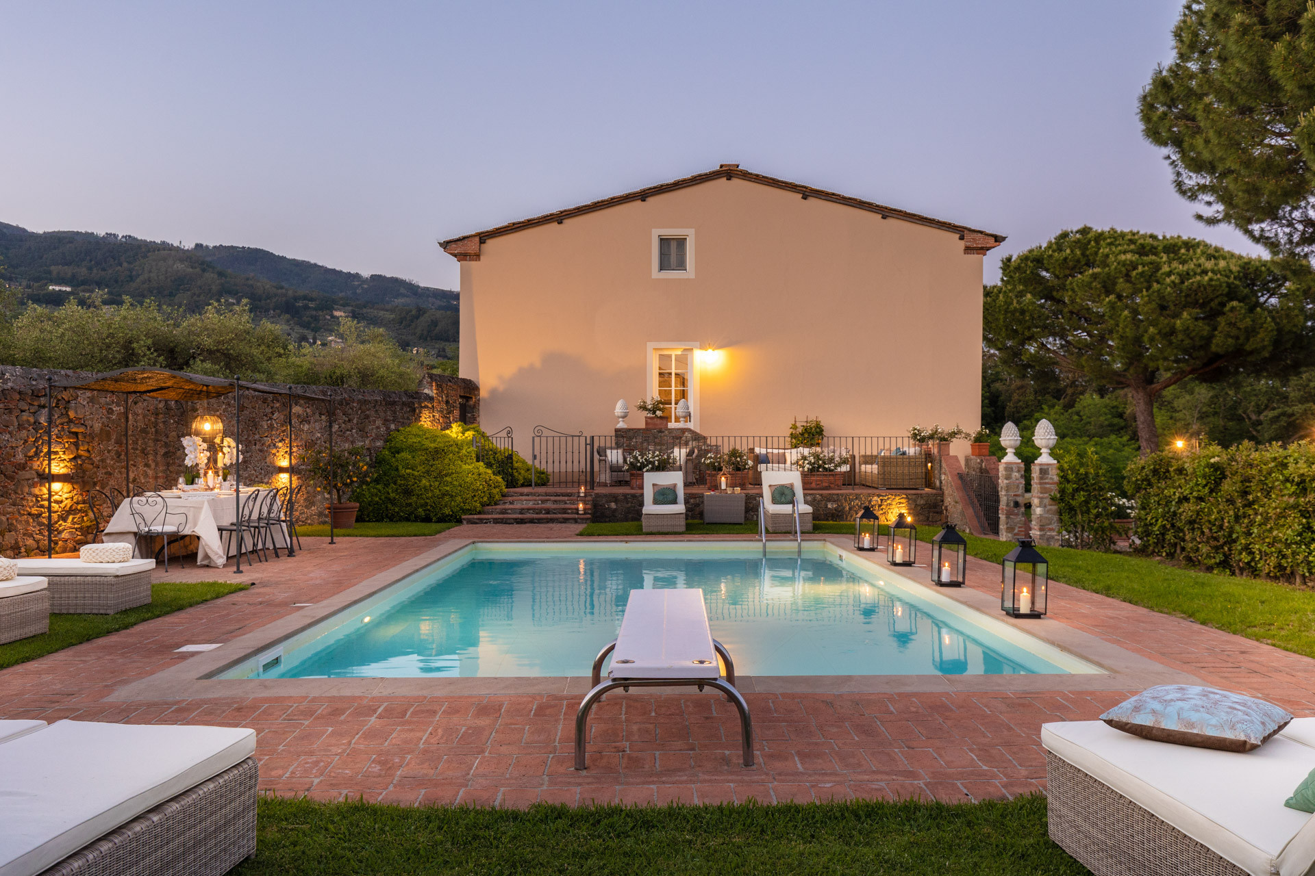 Villa a Capannori - FATTORIA CAMIGLIANO Luxury Farmhouse with Pool inside a Wine Estate