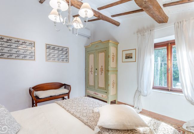 Villa a Vorno - RIO DELLE FATE, a Fairytale Home along the Stream in Vorno, Lucca