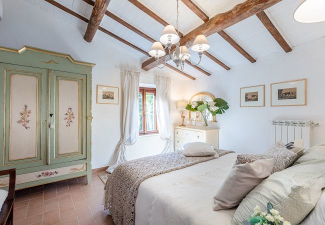 Villa a Vorno - RIO DELLE FATE, a Fairytale Home along the Stream in Vorno, Lucca