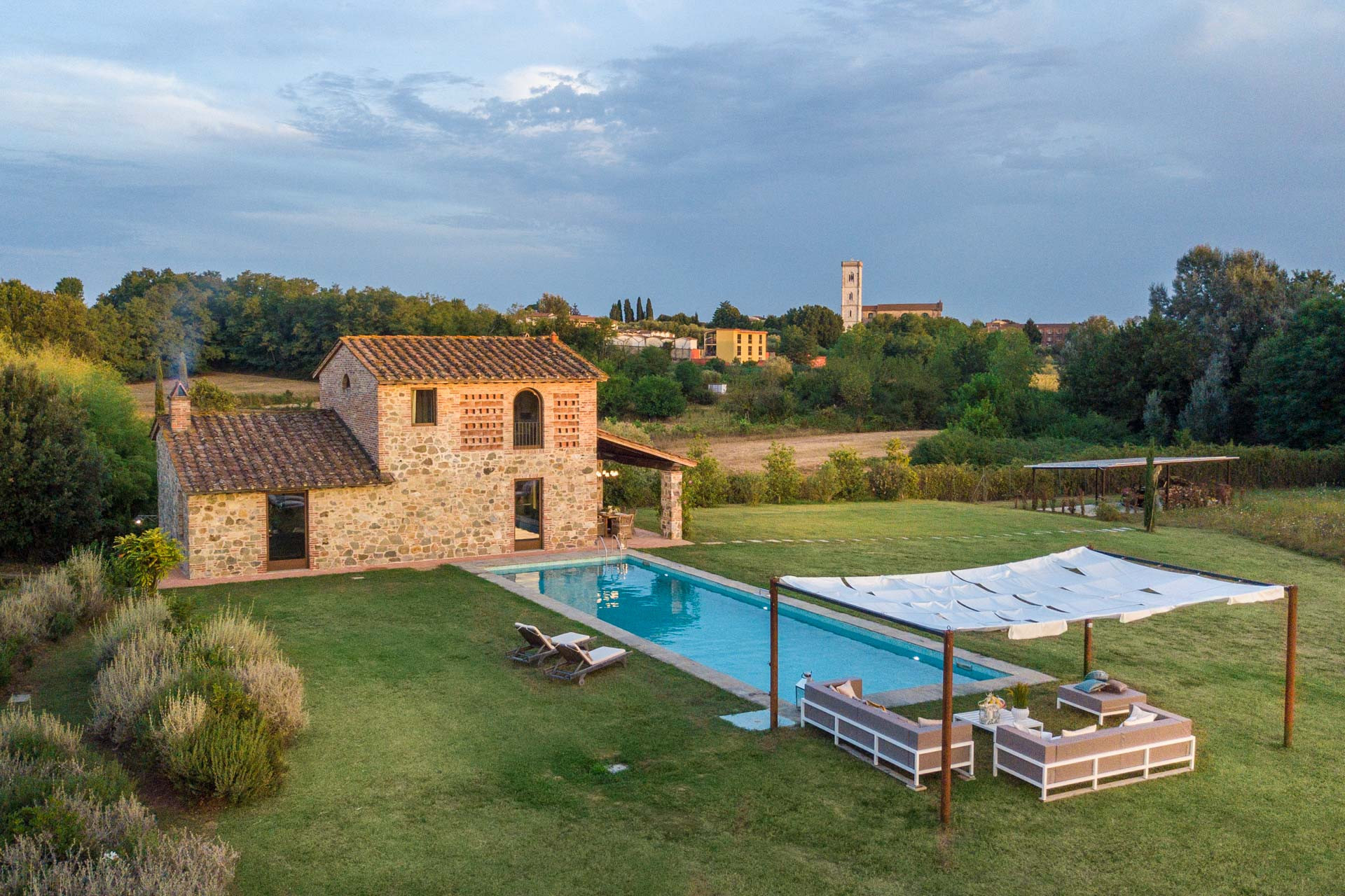 Villa a Orentano - IL CONTE Traditional Tuscany 3 bedrooms Luxury Farmhouse Villa with Private Pool and SPA in Orentano