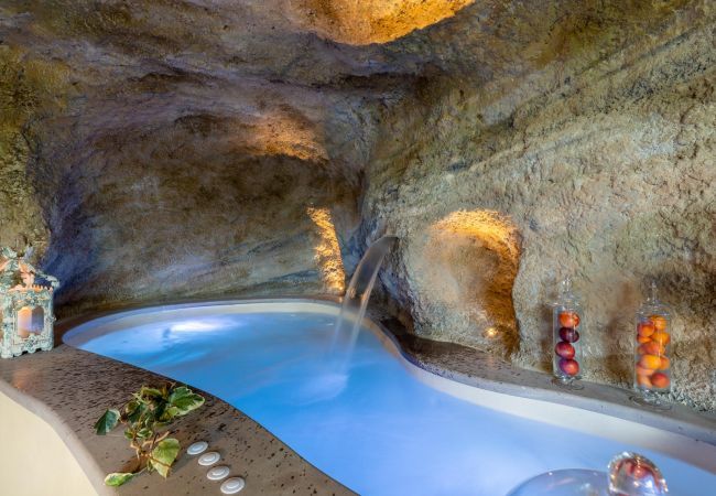 Villa a Orentano - Il Conte Farmhouse Retreat Villa a Orentano - Il Conte Farmhouse Retreat