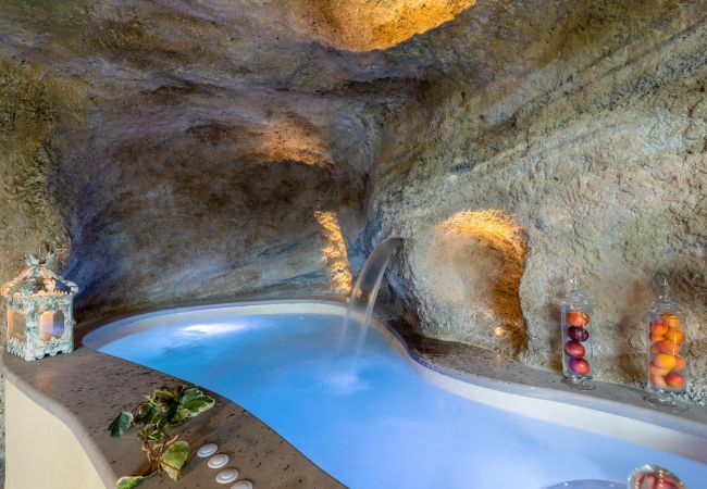 Villa a Orentano - Il Conte Farmhouse Retreat Villa a Orentano - Il Conte Farmhouse Retreat