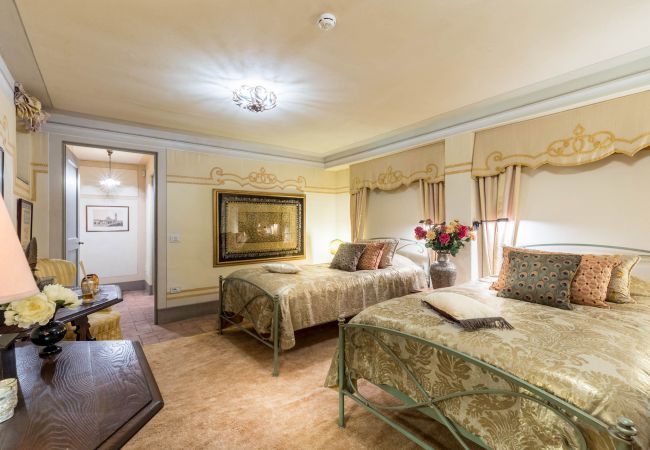 Villa a Lucca - Villa Petra Villa a Lucca - Villa Petra