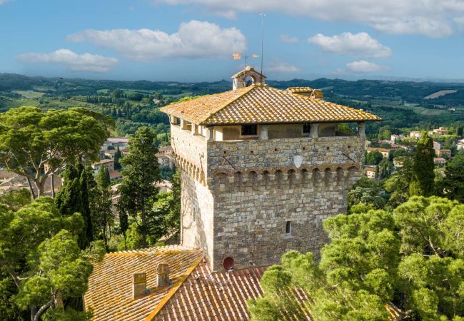 Villa a Cetona - Rocca di Cetona, a Luxury Castle with Pool in Tuscany