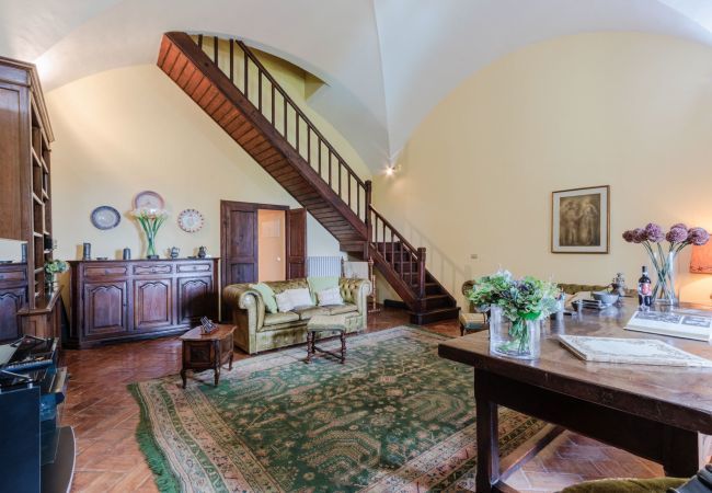 Villa a Cetona - Rocca di Cetona, a Luxury Castle with Pool in Tuscany