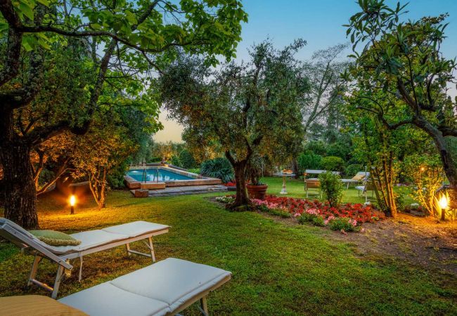 Villa a Cetona - Rocca di Cetona, a Luxury Castle with Pool in Tuscany