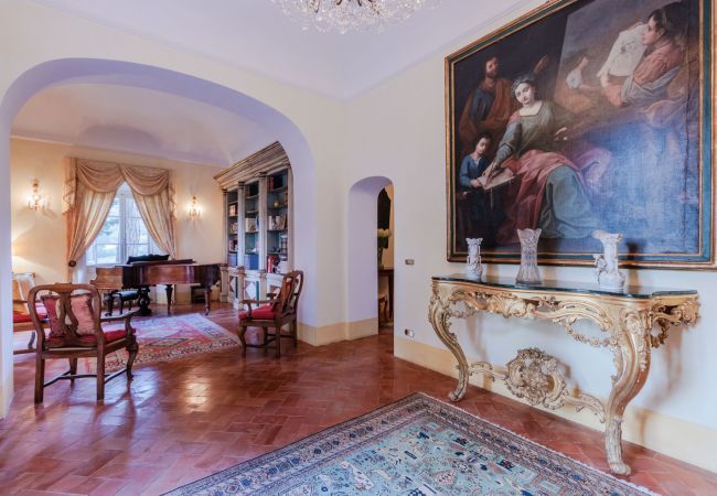 Villa a Cetona - Rocca di Cetona, a Luxury Castle with Pool in Tuscany