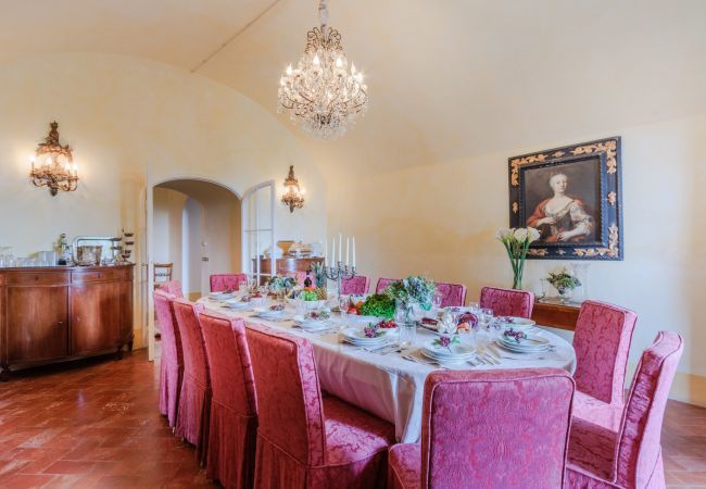 Villa a Cetona - Rocca di Cetona, a Luxury Castle with Pool in Tuscany