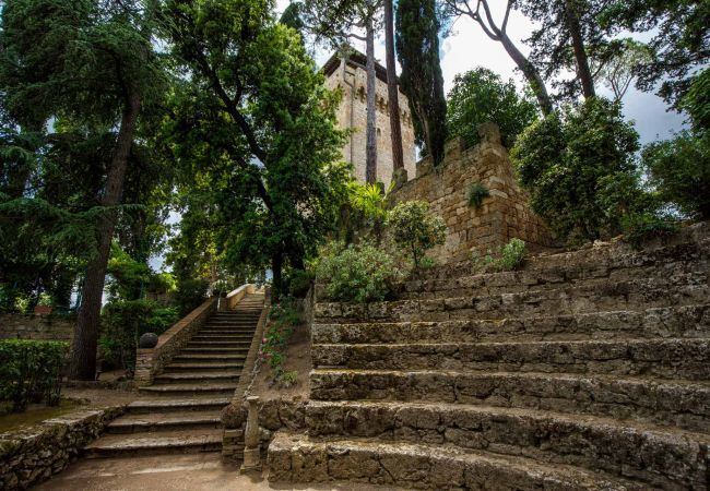 Villa a Cetona - Rocca di Cetona, a Luxury Castle with Pool in Tuscany