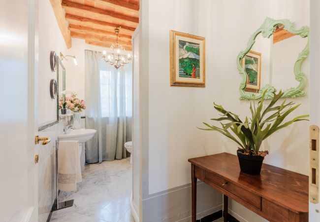 Villa a Pieve di Compito - Villa Aperitivo In Pieve di Compito Villa a Pieve di Compito - Villa Aperitivo In Pieve di Compito