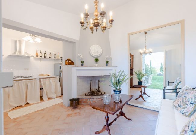 Villa a Pieve di Compito - Villa Aperitivo In Pieve di Compito Villa a Pieve di Compito - Villa Aperitivo In Pieve di Compito