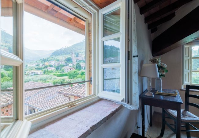 Villa a Pieve di Compito - Dimora delle Camelie Villa a Pieve di Compito - Dimora delle Camelie