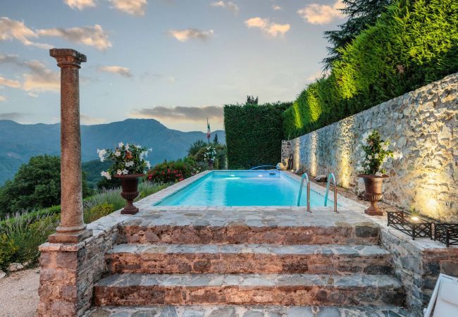 Villa a Borgo a Mozzano - Gran Burrone Castle, a Luxury Castle with Pool in Borgo a Mozzano close to Lucca and Garfagnana