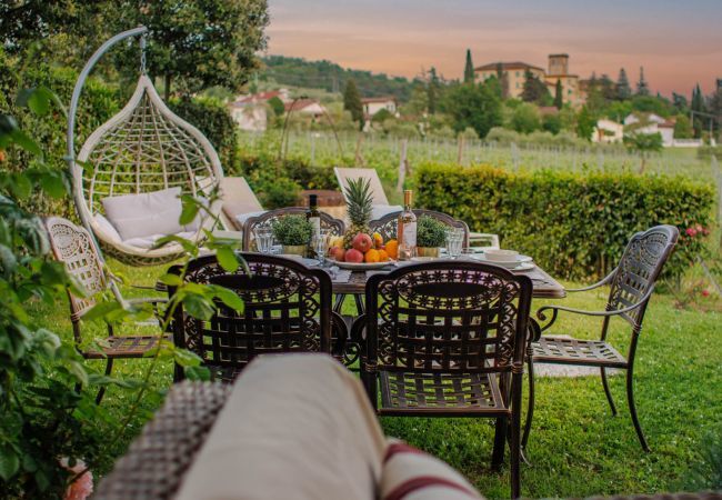 Villa a Monte San quirico - 3 Bedrooms Farmhouse with Shared Pool in the Fattoria Sardi Wine Resort in Lucca