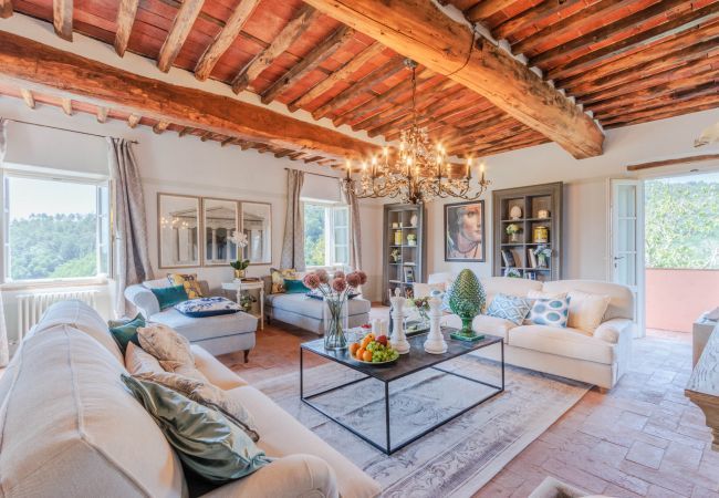 Villa a Lucca - Villa Francigena, a Luxury 10 bedroom Farmhouse Villa