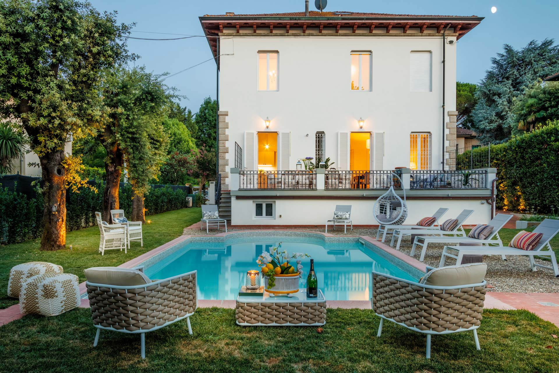 Villa a Lucca - Villa Buonamici, a Luxury Villa with Pool in a walking distance from Lucca