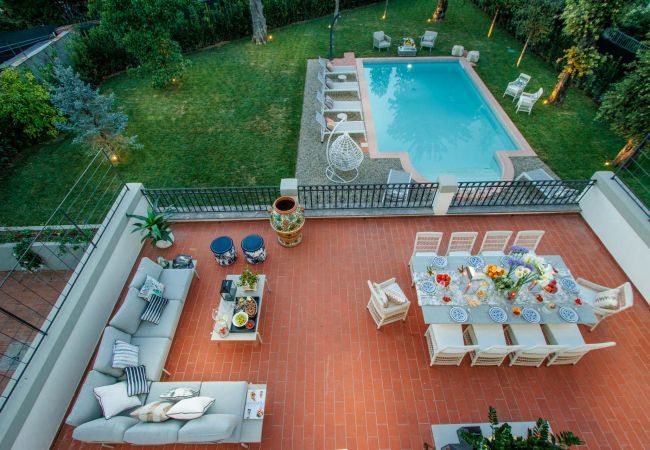 Villa a Lucca - Villa Buonamici, a Luxury Villa with Pool in a walking distance from Lucca