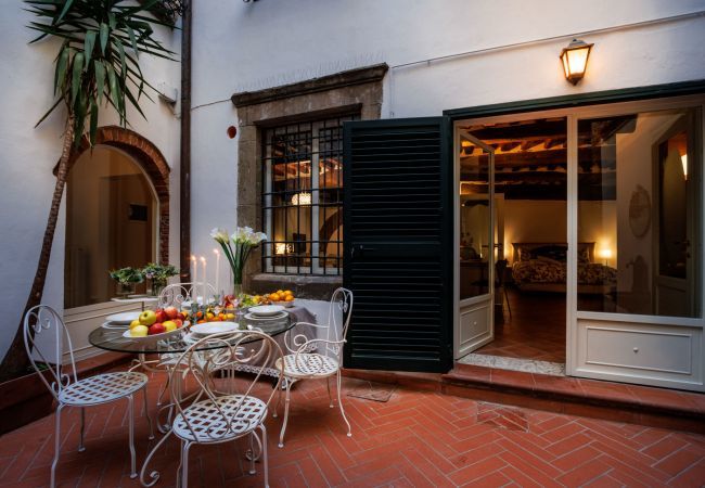 Appartamento a Lucca - Casa Al Dipinto Appartamento a Lucca - Casa Al Dipinto