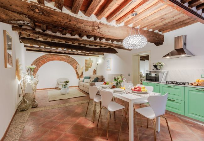 Appartamento a Lucca - Casa Al Dipinto Appartamento a Lucca - Casa Al Dipinto