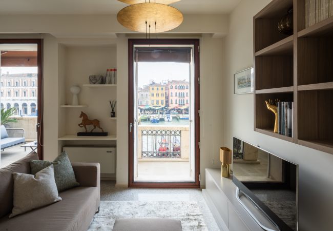 Appartamento a Venezia - Grand Canal Luxury Apartment with Terrace R&R Appartamento a Venezia - Grand Canal Luxury Apartment with Terrace R&R