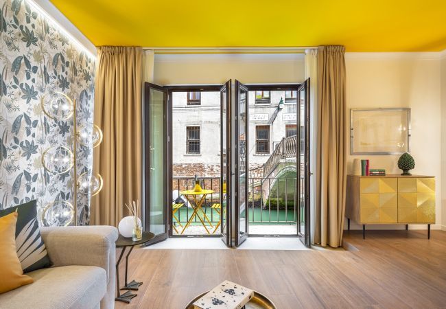 Appartamento a Venezia - Modern Apartment with View on San Giovanni e Paolo
