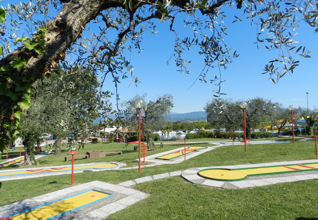 Appartamento a Lazise - Regarda - trilocale Rosa Canina 8 con ingresso al campeggio Park delle Rose e alla spiaggia