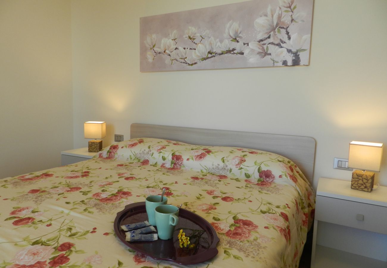 Villa a Bardolino - Regarda - Villa Alba a Bardolino con vista lago, garage, wifi e giardino privato