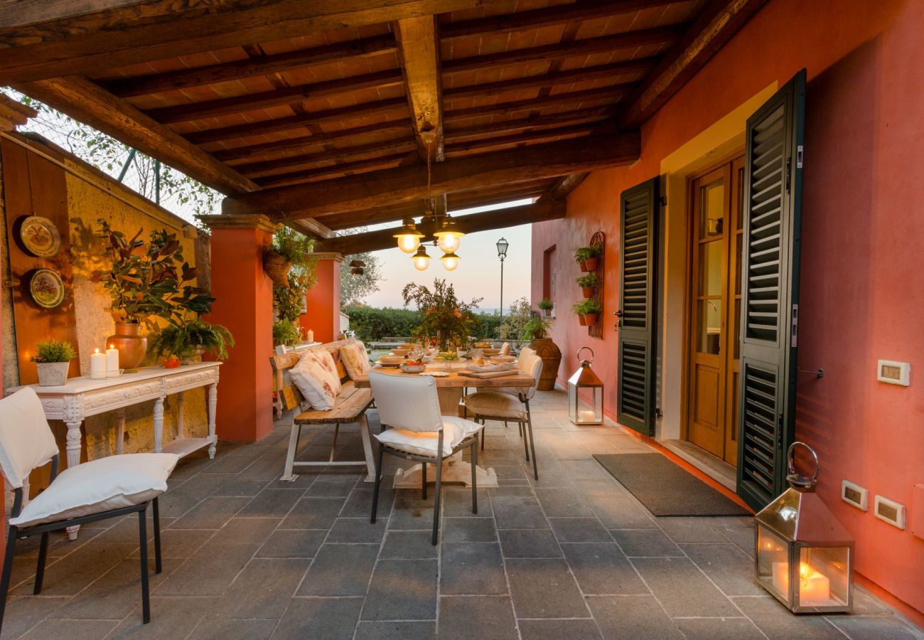 Villa a Lucca -  Panoramic 4 Bedrooms Farmhouse with Private Pool in Lucca close to Town Centre