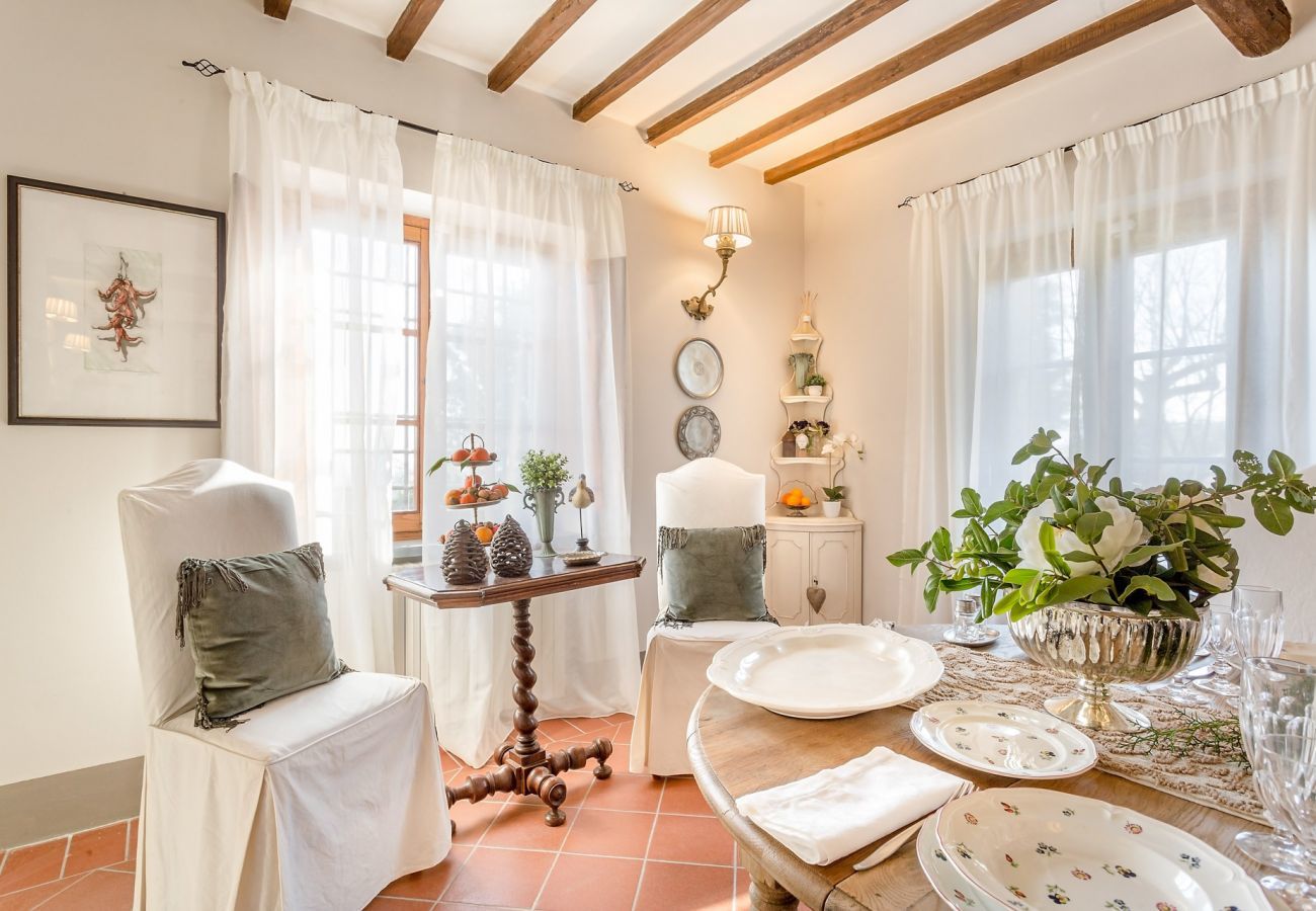 Villa a Lucca -  Panoramic 4 Bedrooms Farmhouse with Private Pool in Lucca close to Town Centre