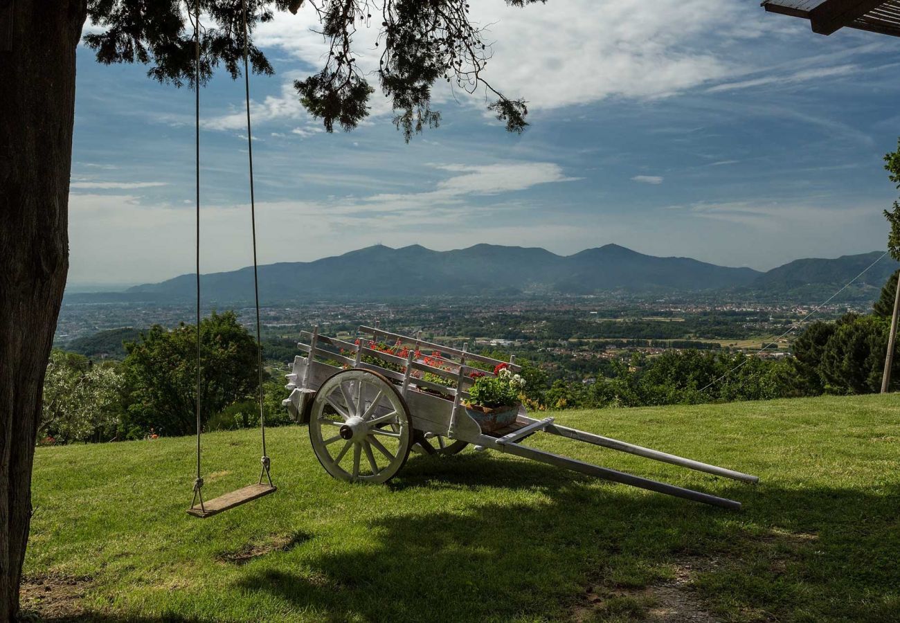 Villa a San Concordio di Moriano -  Agriturismo panoramico appartato con piscina privata, aria condizionata, immerso nella natura!