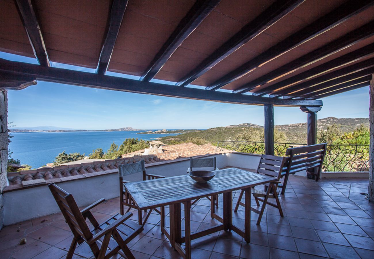Villetta a Baia Sardinia - Ginepri Suite Bomboniera - vista mare, wifi, spiaggia 650mt | Klodge