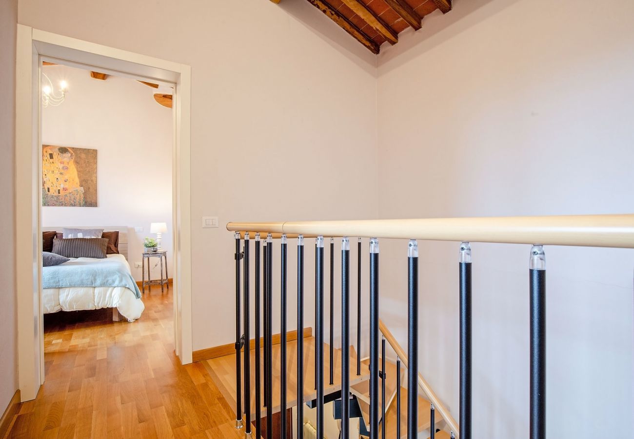 Villa a Lucca - KINZIA FARMHOUSE APARTMENT close to Lucca Walls