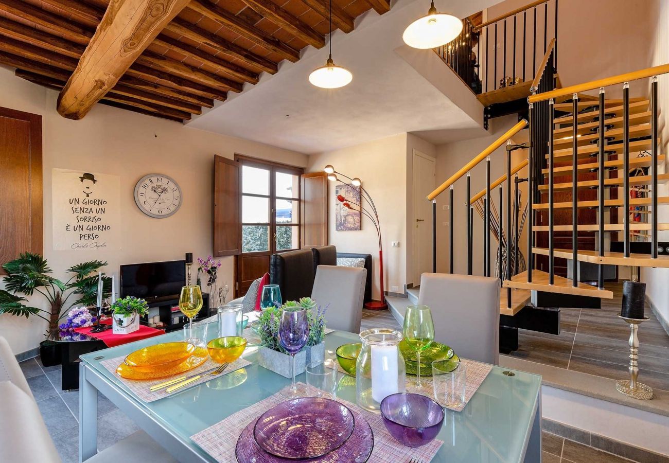 Villa a Lucca - KINZIA FARMHOUSE APARTMENT close to Lucca Walls