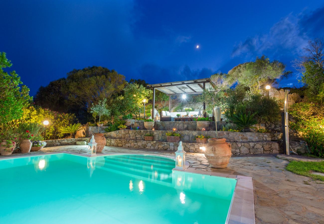 Villa a Santa Teresa Gallura - VILLA FRANCESCA with Private Infinity Pool View over La Maddalena Archipelago