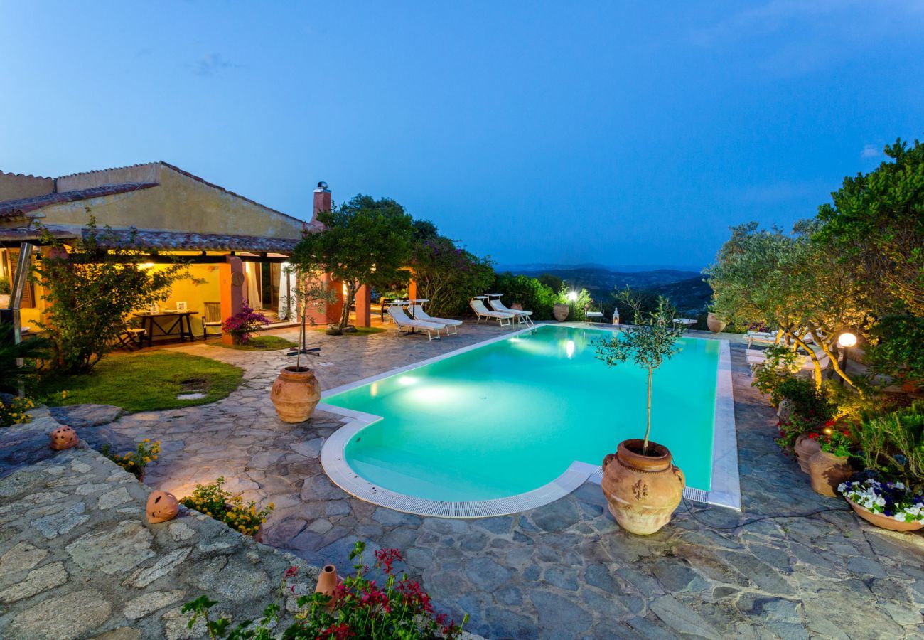 Villa a Santa Teresa Gallura - VILLA FRANCESCA with Private Infinity Pool View over La Maddalena Archipelago